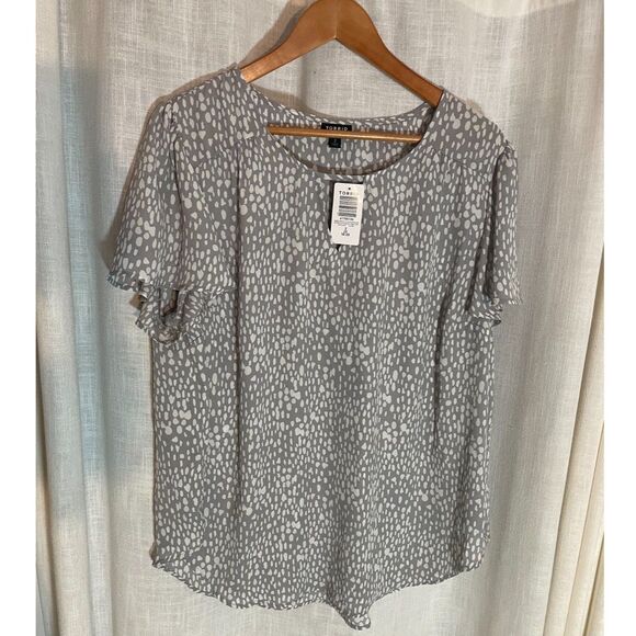 Torrid NWT Harper Flutter Sleeve Bouse in Gray and White Print‎ Sold Out on Web - Picture 1 of 7